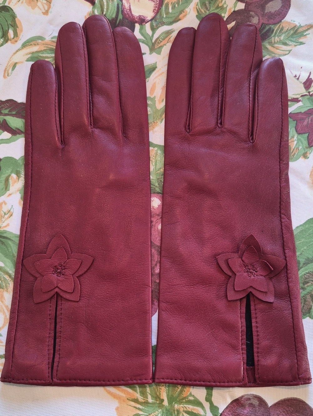 Nine West Floral Applique Leather Gloves Small